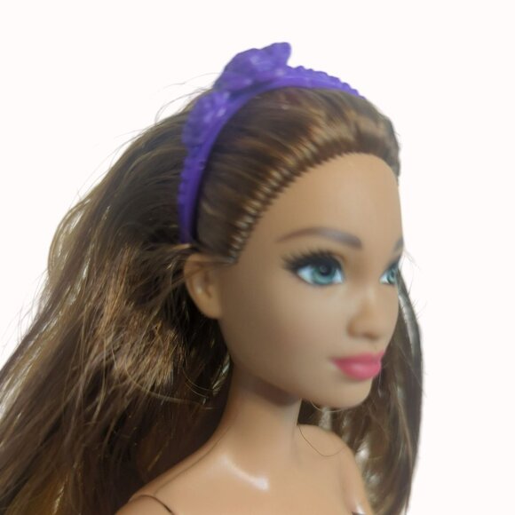 Mattel Kitty Condo Barbie Doll Redressed 2020 HHB70 Brunette Green Eyes - Picture 5 of 6